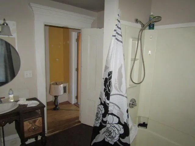 $85,000 | 72 Calais Avenue, Calais, ME 04619