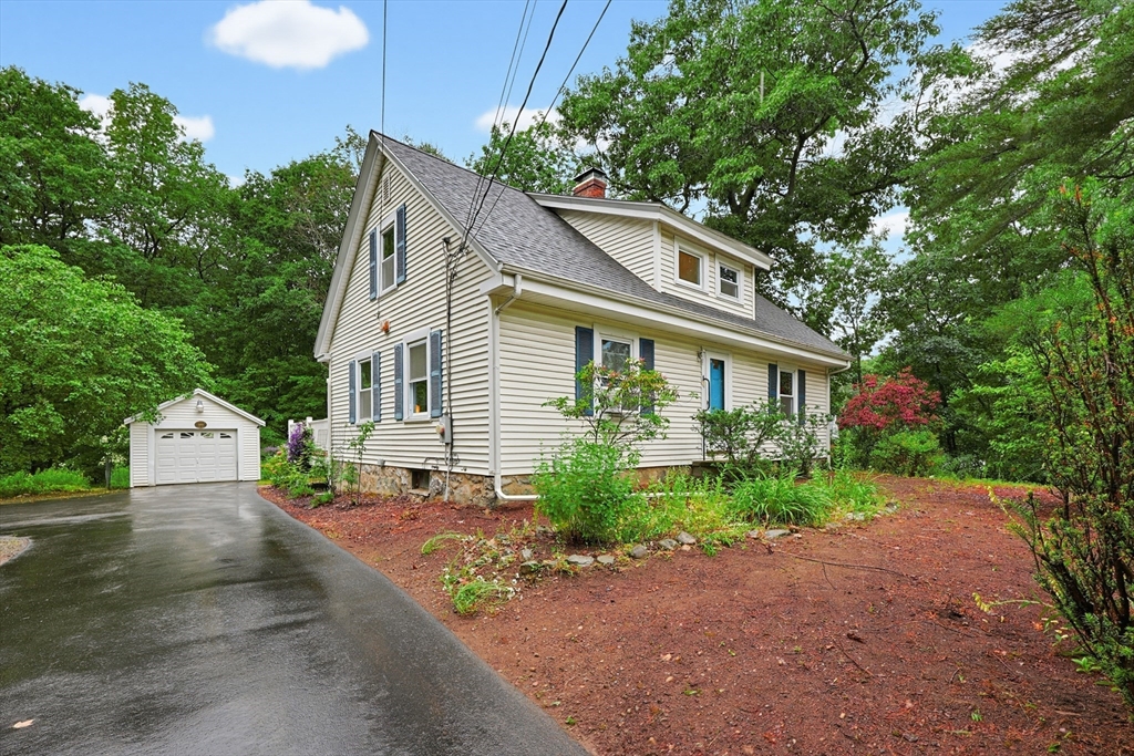 602 Elm Street Walpole, MA 02081 - Photo 1 of 38