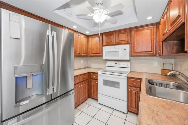 $210,000 | 2240 Spruce Lane, Unit D, Palm Harbor, FL 34684