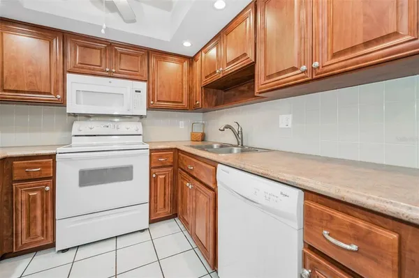 $210,000 | 2240 Spruce Lane, Unit D, Palm Harbor, FL 34684