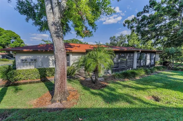 $210,000 | 2240 Spruce Lane, Unit D, Palm Harbor, FL 34684