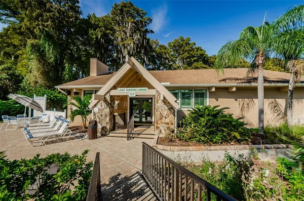 $210,000 | 2240 Spruce Lane, Unit D, Palm Harbor, FL 34684