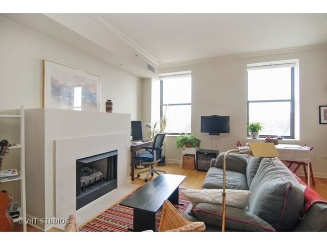 310 South Michigan Avenue, Unit 505 Chicago, IL 60604 - Photo 2 of 11