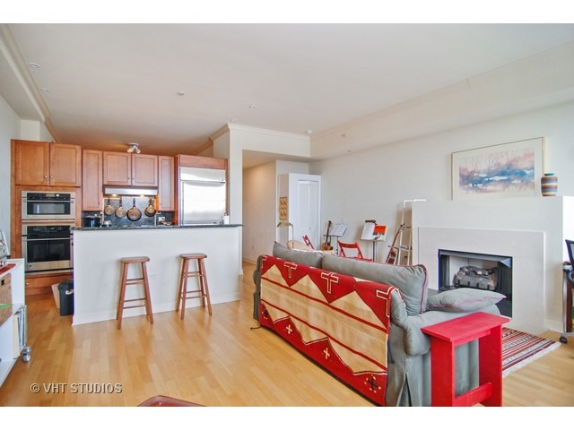310 South Michigan Avenue, Unit 505 Chicago, IL 60604 - Photo 3 of 11
