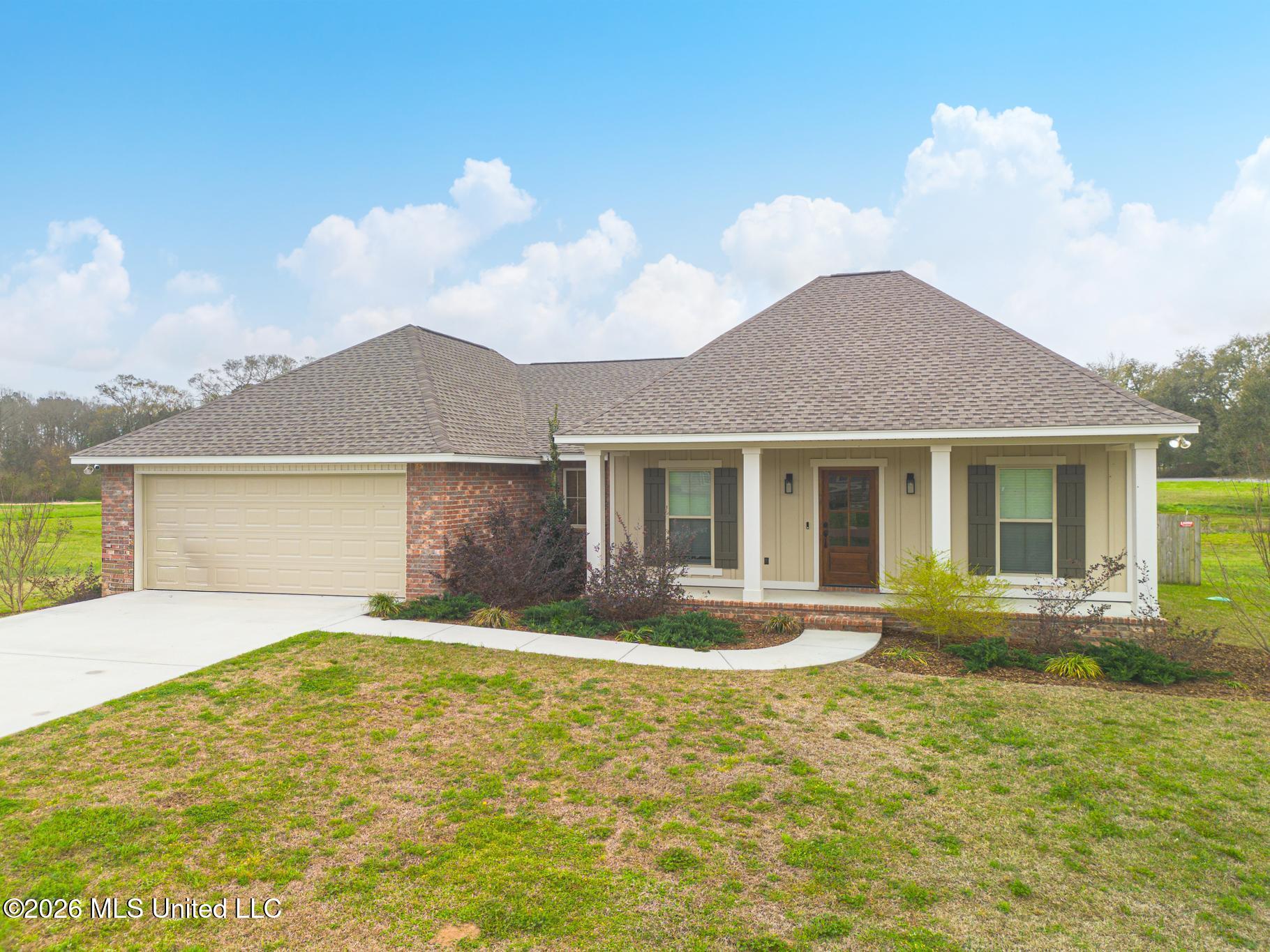 6 Stephens Lane Sumrall, MS 39482 - Photo 2 of 26 5-24