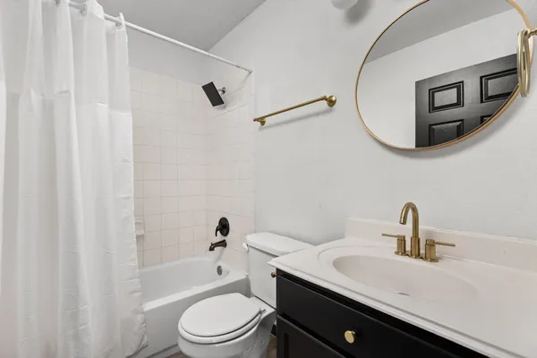 $2,200 | 6908 Villita Cove, Austin, TX 78741