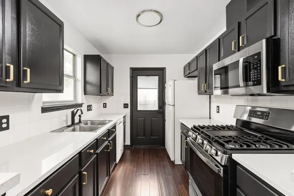 $2,200 | 6908 Villita Cove, Austin, TX 78741