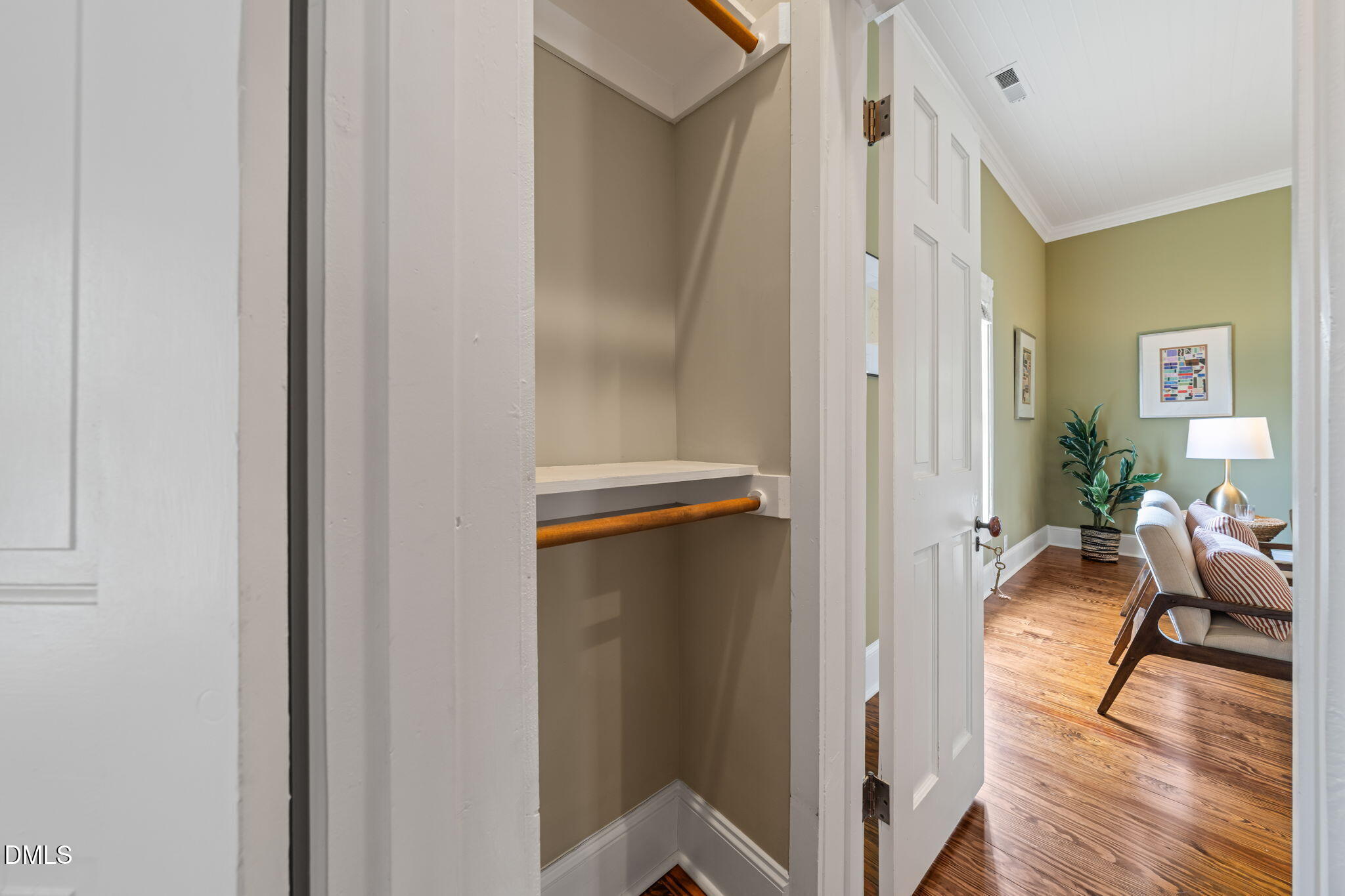 1007 North Roxboro Street Durham, NC 27701 - Photo 26 of 41 25 closet btwn DR LR