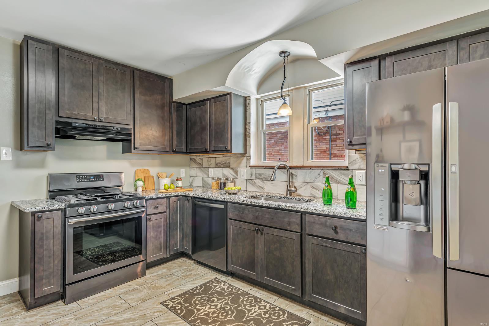 5223 Weber Road St. Louis, MO 63123 - Photo 17 of 34 Gallery Image 17