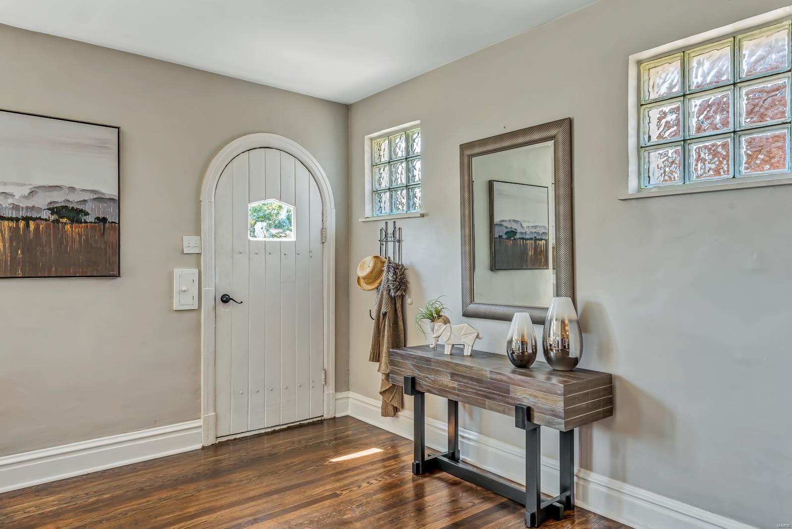 5223 Weber Road St. Louis, MO 63123 - Photo 6 of 34 Gallery Image 6
