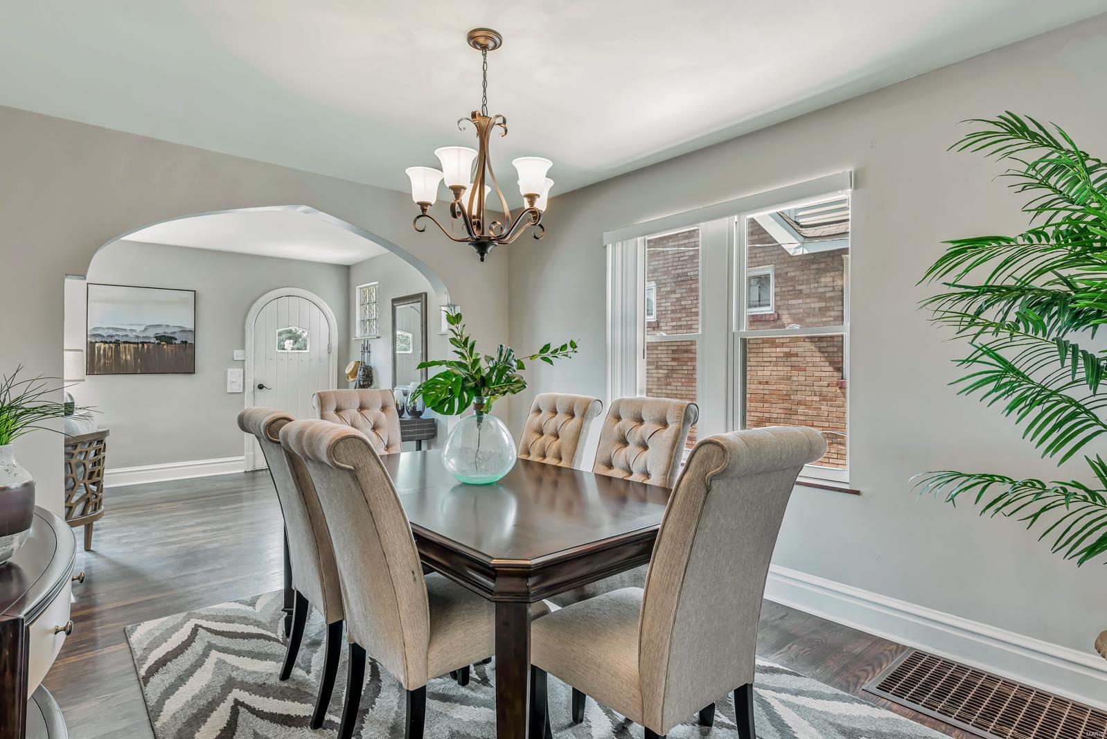 5223 Weber Road St. Louis, MO 63123 - Photo 7 of 34 Gallery Image 7