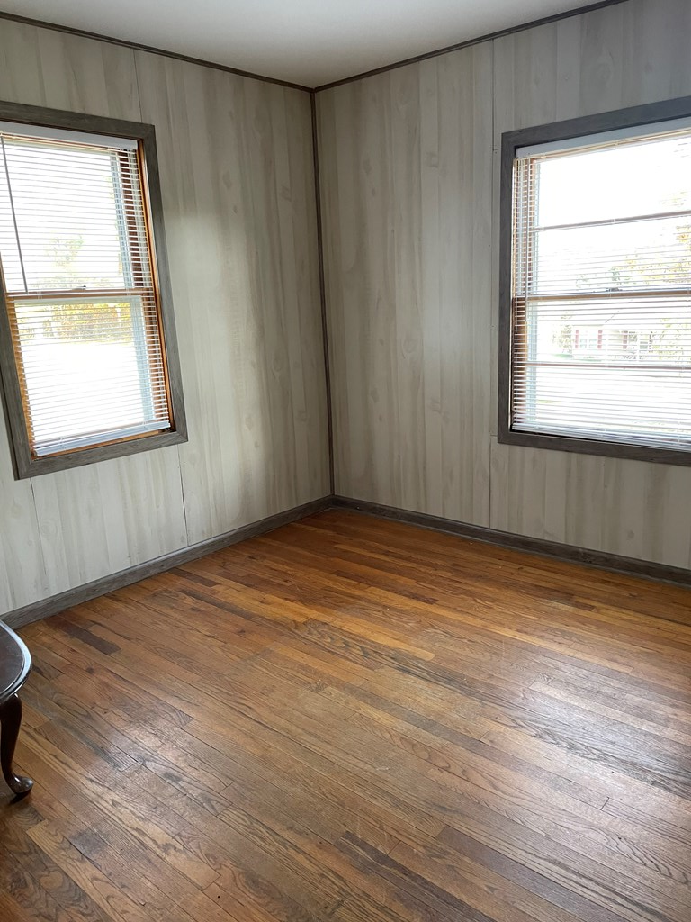 259 Oak Grove Road Austinville, VA 24312 - Photo 5 of 12 Gallery Image 5