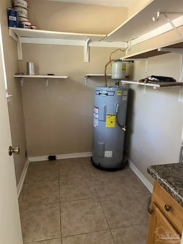 $1,300 | 3406 Green Briar Circle, Unit B, Gulf Breeze, FL 32563