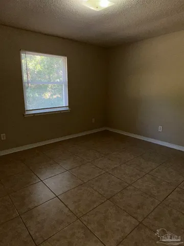 $1,300 | 3406 Green Briar Circle, Unit B, Gulf Breeze, FL 32563