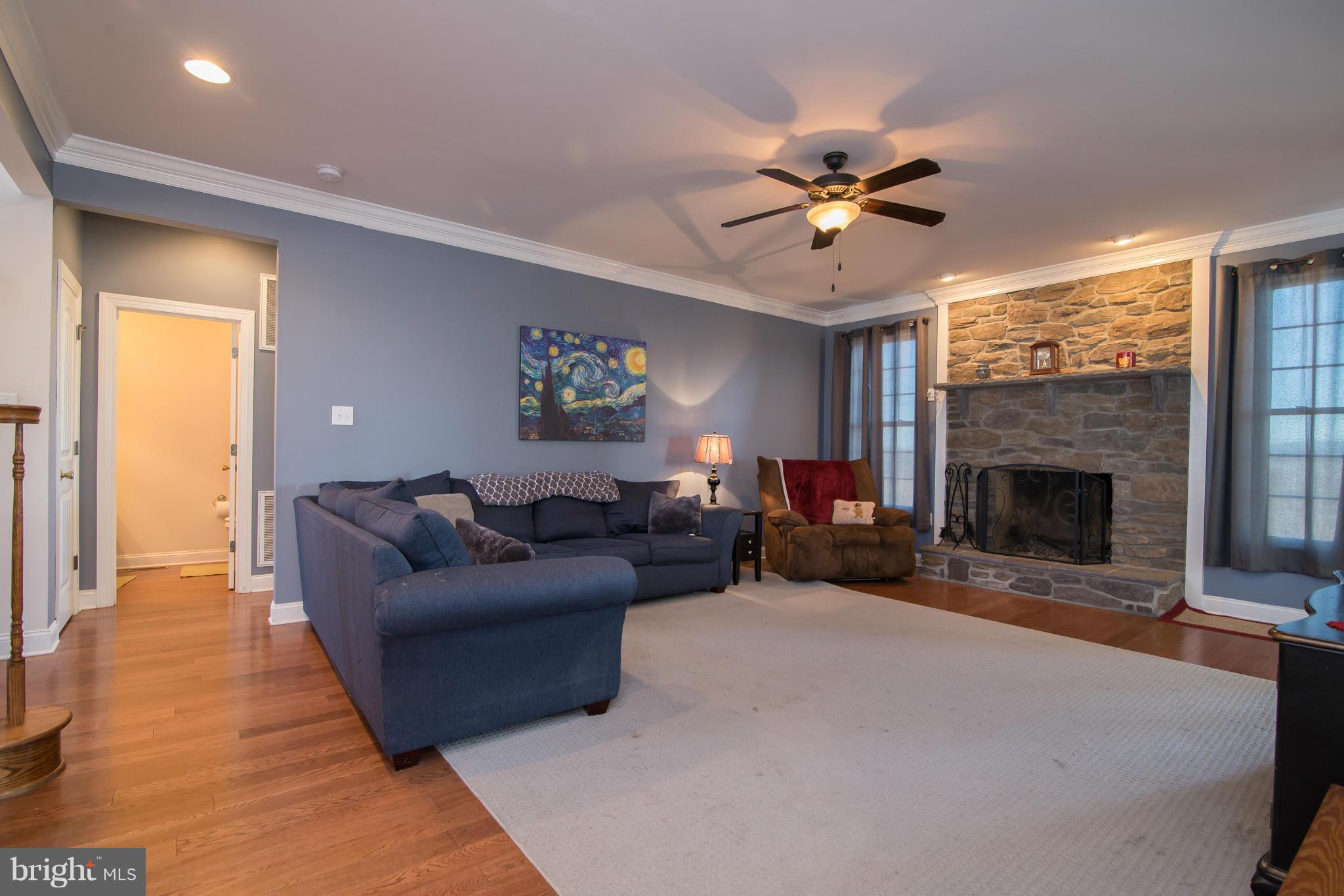 151 Volney Hill Road Shenandoah Junction, WV 25442 - Photo 12 of 30 Living Room