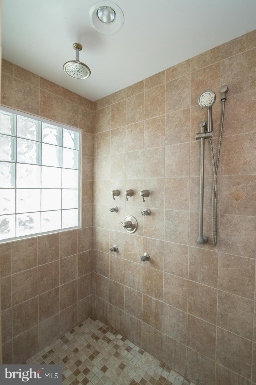 151 Volney Hill Road Shenandoah Junction, WV 25442 - Photo 22 of 30 Bath (Master)