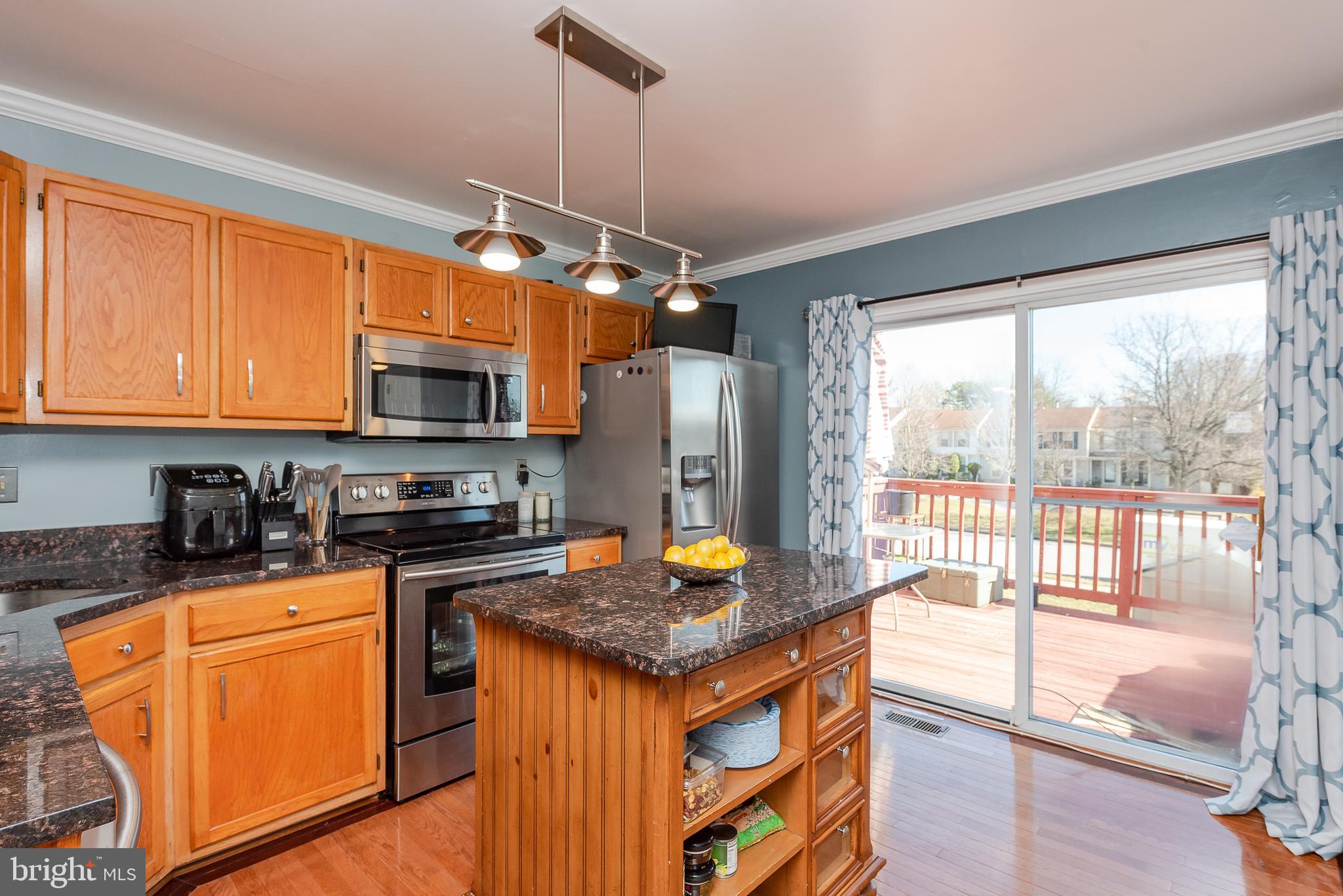 2035 Riding Crop Way Baltimore, MD 21244 - Photo 11 of 28 Kitchen