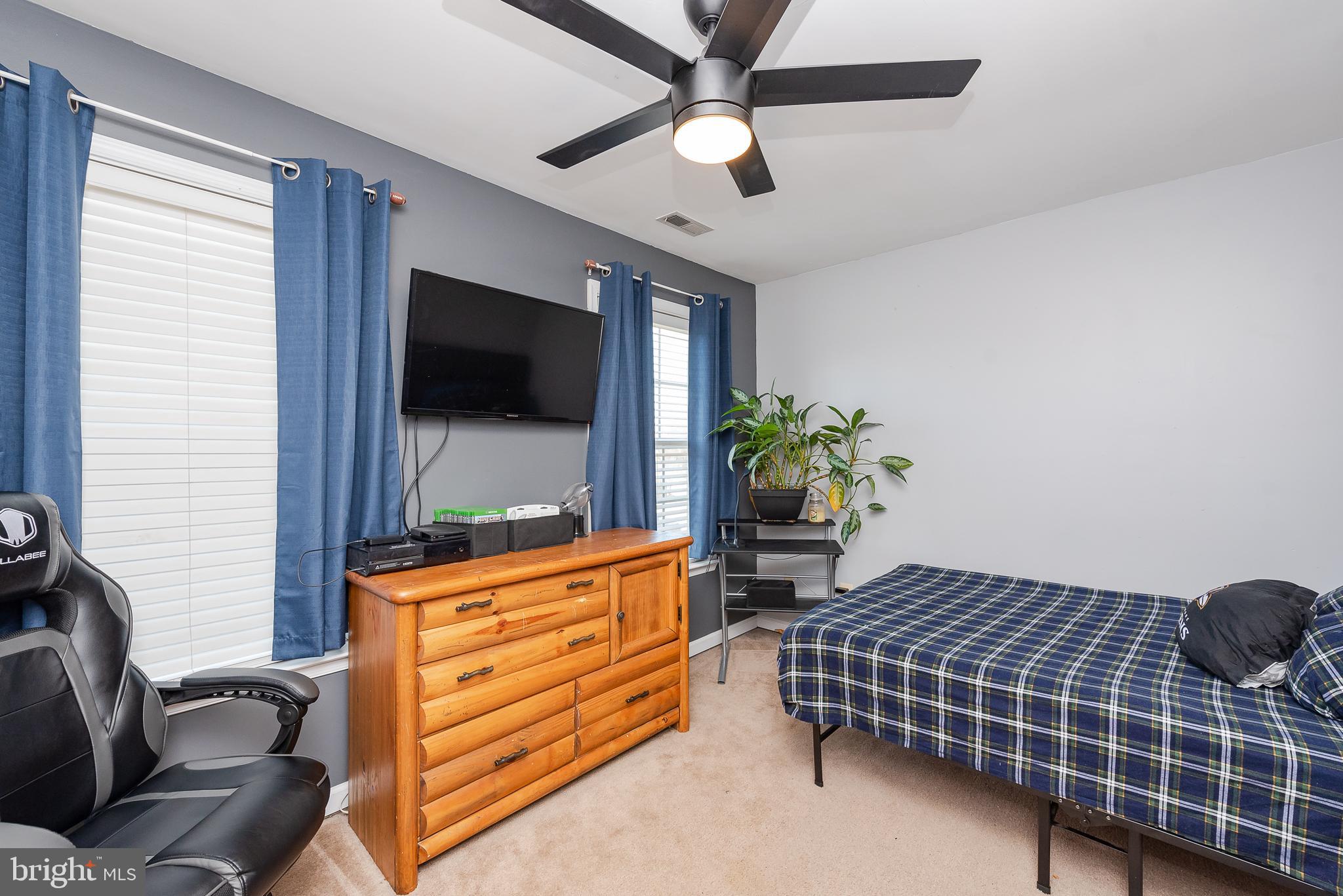 2035 Riding Crop Way Baltimore, MD 21244 - Photo 18 of 28 Bedroom
