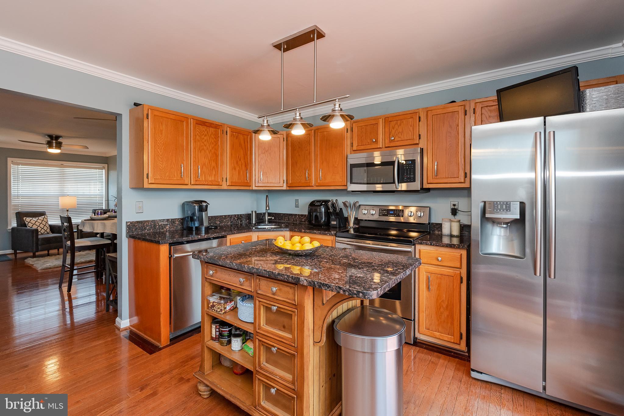 2035 Riding Crop Way Baltimore, MD 21244 - Photo 7 of 28 Kitchen