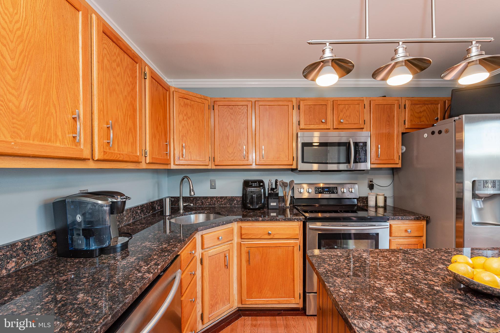 2035 Riding Crop Way Baltimore, MD 21244 - Photo 8 of 28 Kitchen