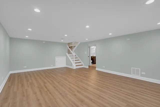 $3,650 | 9314 Menard Avenue, Morton Grove, IL 60053