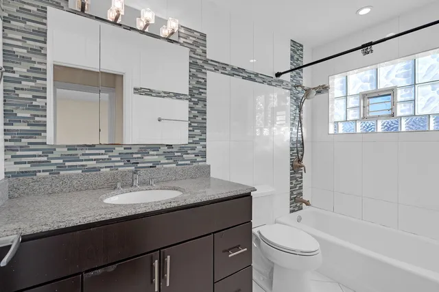 $3,650 | 9314 Menard Avenue, Morton Grove, IL 60053