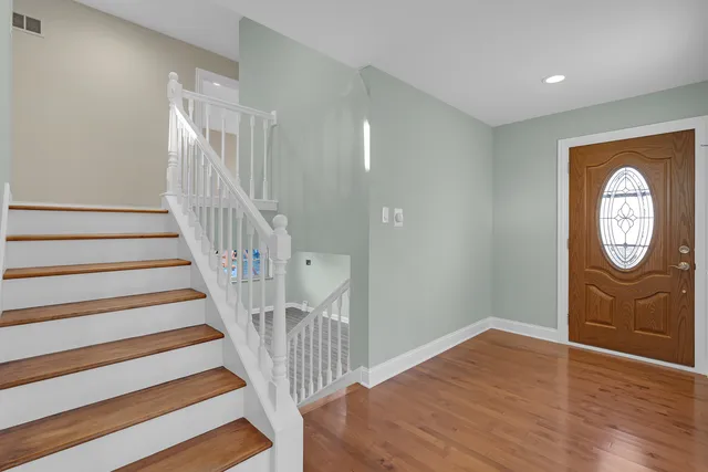 $3,650 | 9314 Menard Avenue, Morton Grove, IL 60053