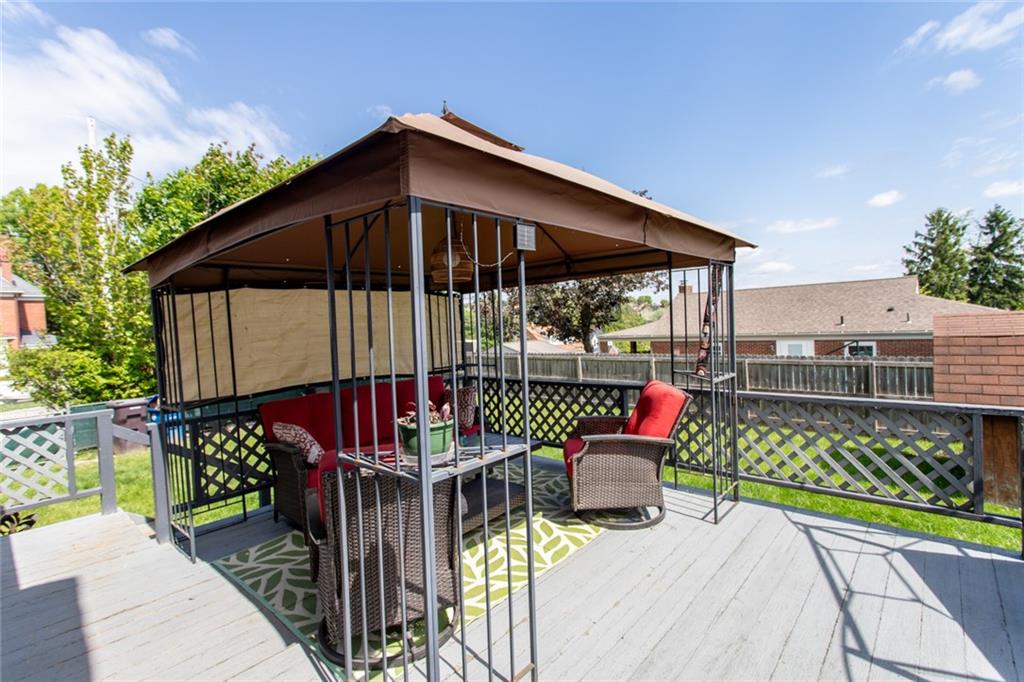 3211 Willett Road Pittsburgh, PA 15227 - Photo 20 of 27 a view of a chairs and table in the patio