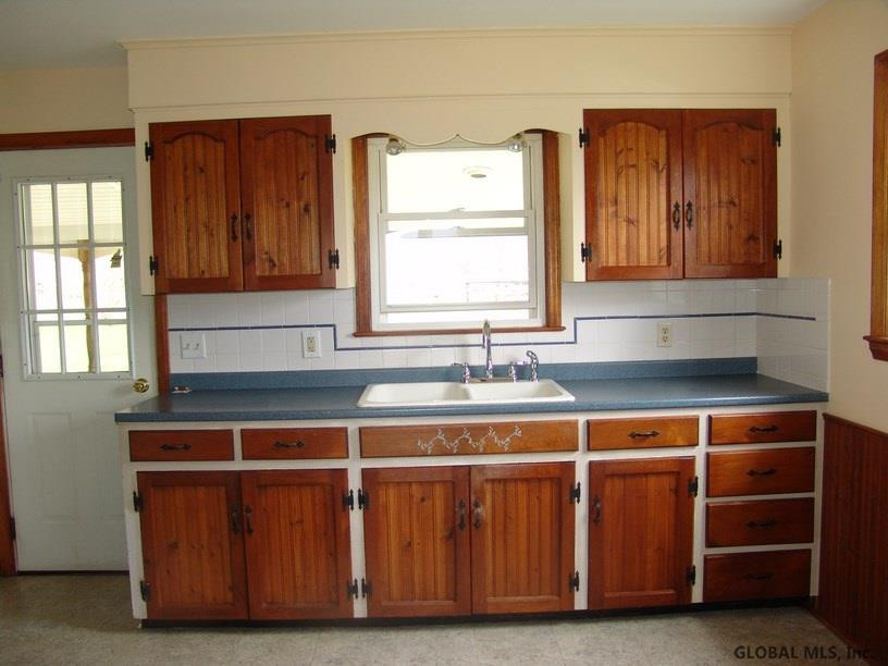 2 Seabury Road Berne, NY 12023 - Photo 4 of 17 Photo 4
