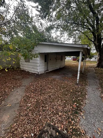 $30,000 | 106 Locust Street, Coffeen, IL 62017