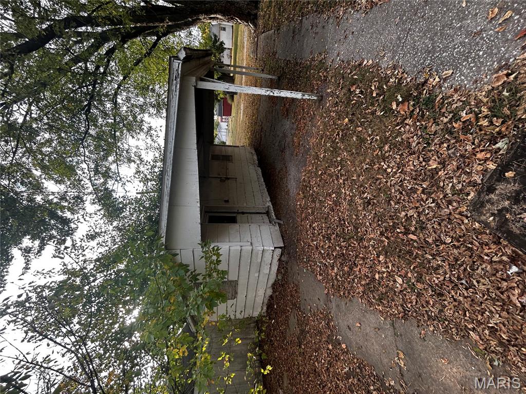 106 Locust Street Coffeen, IL 62017 - Photo 11 of 71