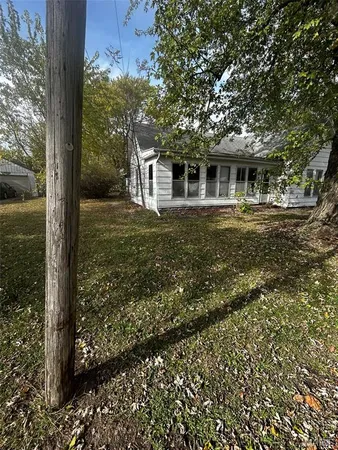 $27,500 | 106 Locust Street, Coffeen, IL 62017