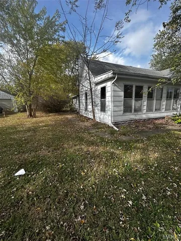 $30,000 | 106 Locust Street, Coffeen, IL 62017