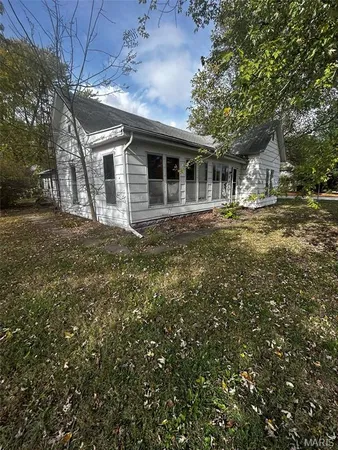$27,500 | 106 Locust Street, Coffeen, IL 62017