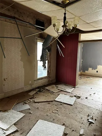 $27,500 | 106 Locust Street, Coffeen, IL 62017