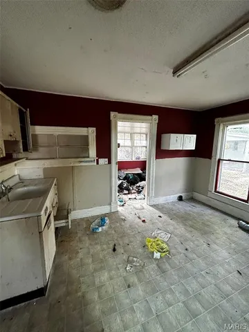 $30,000 | 106 Locust Street, Coffeen, IL 62017