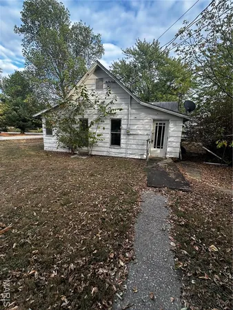 $27,500 | 106 Locust Street, Coffeen, IL 62017