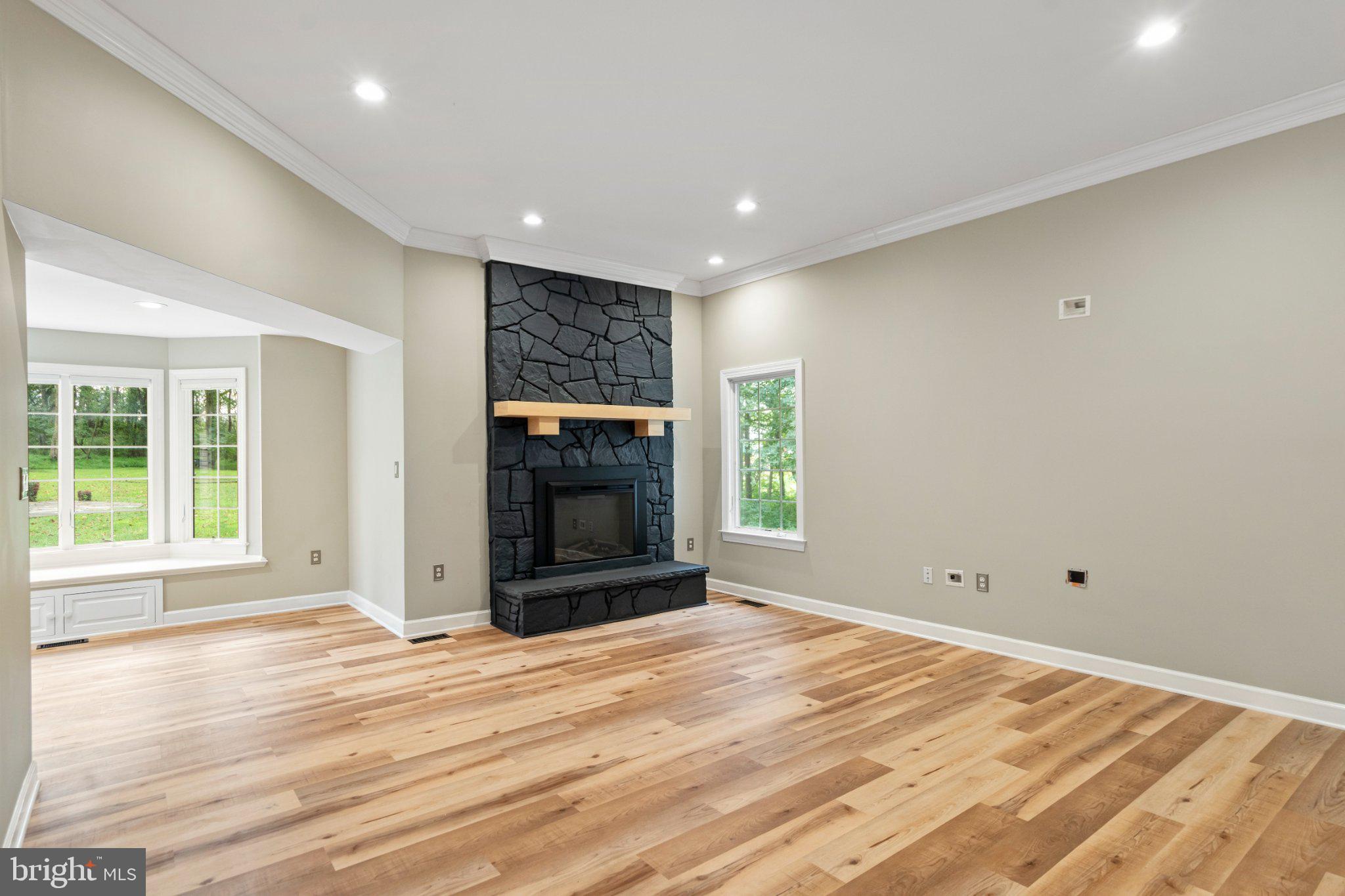 41433 Red Hill Road Leesburg, VA 20175 - Photo 16 of 45 Dining Area Connects to the Family Room