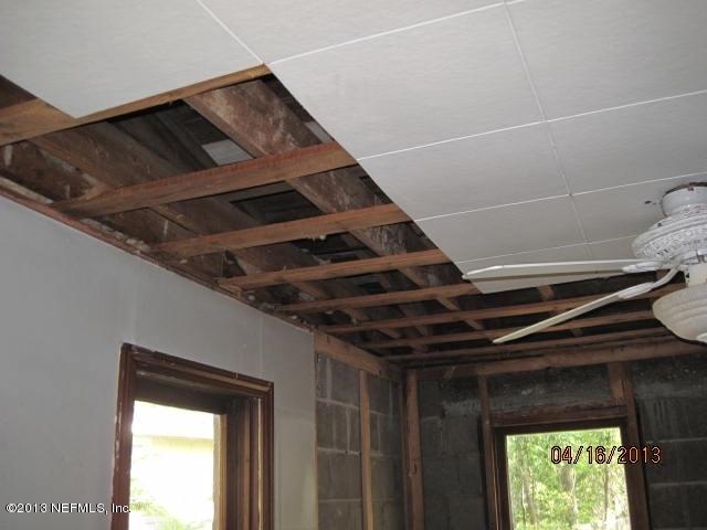 6040 Goodman Road Jacksonville, FL 32244 - Photo 3 of 9 IMG_2544