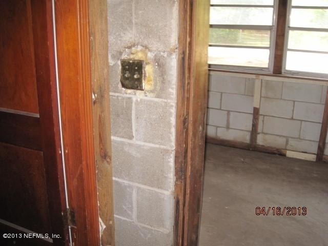6040 Goodman Road Jacksonville, FL 32244 - Photo 7 of 9 IMG_2556