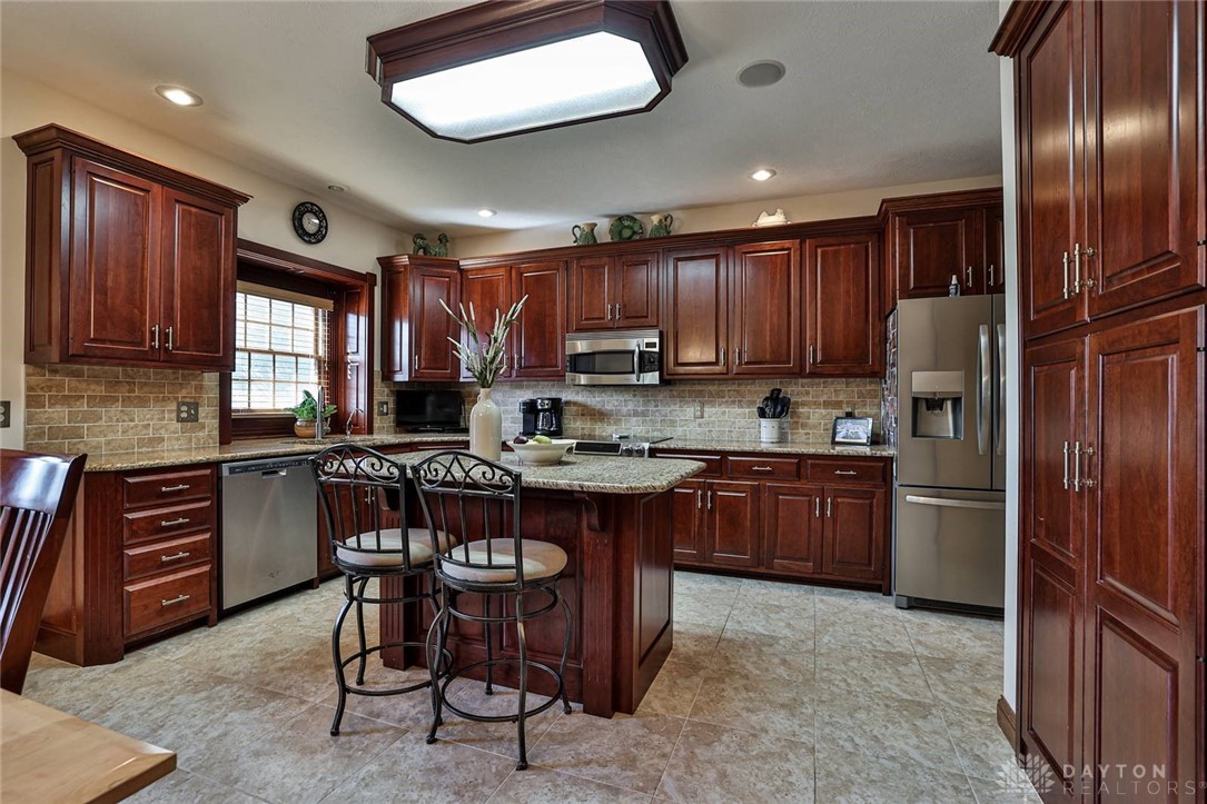 823 Rosecrest Road Tipp City, OH 45371 - Photo 15 of 59 Gallery Image 15