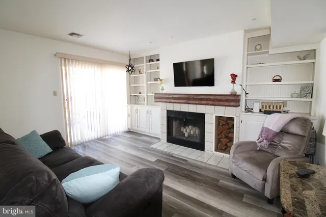 $335,000 | 107 Treetops Drive, Lancaster, PA 17601