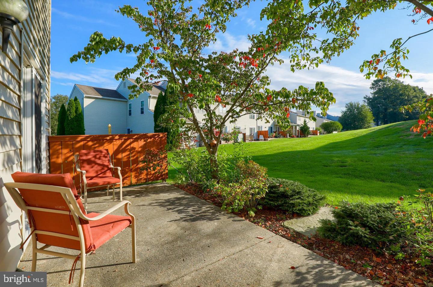 107 Treetops Drive Lancaster, PA 17601 - Photo 4 of 37