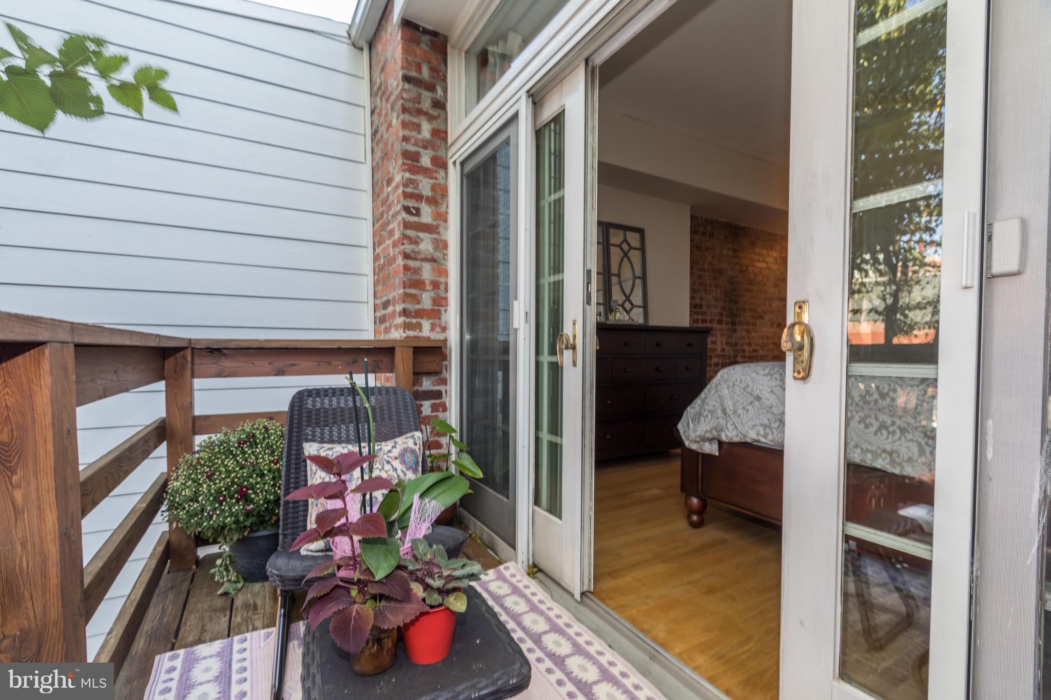 1813 Kalorama Road Northwest, Unit 3 Washington, DC 20009 - Photo 20 of 21 Balcony