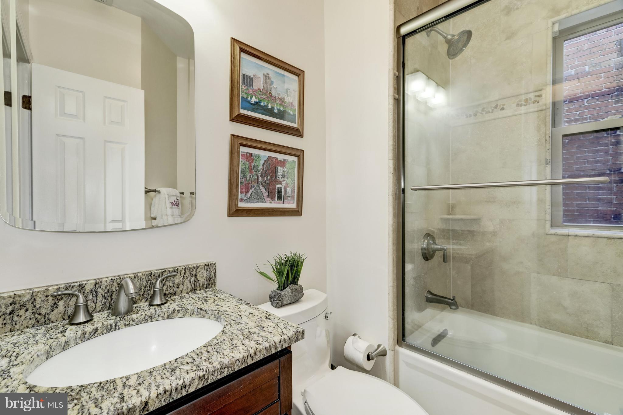 1813 Kalorama Road Northwest, Unit 3 Washington, DC 20009 - Photo 9 of 21 Bath (Master)