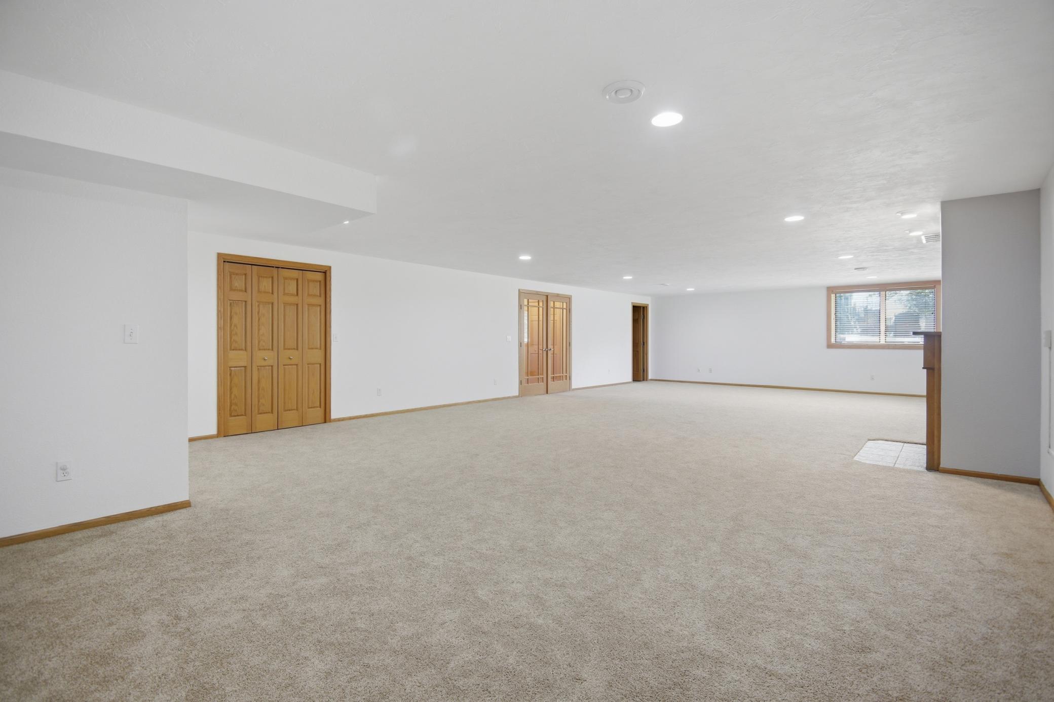 1406 26th Street Southwest Austin, MN 55912 - Photo 42 of 73