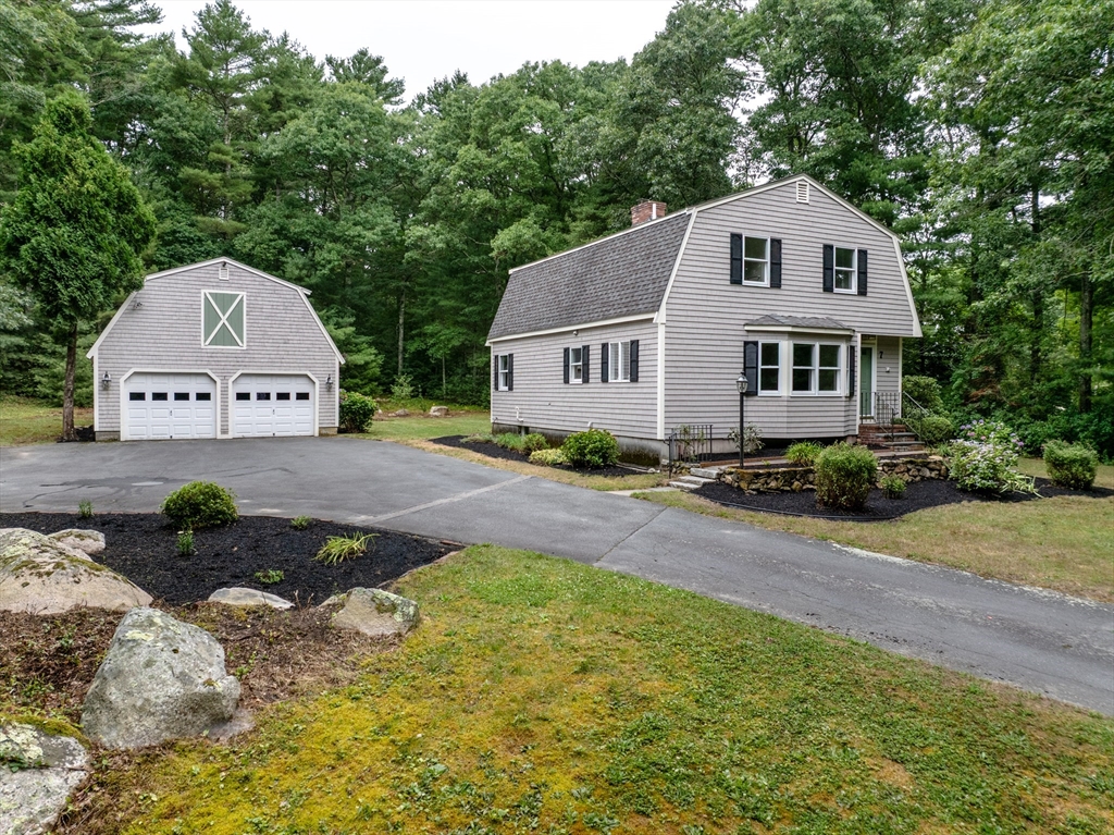7 Holly Pond Road Marion, MA 02738 - Photo 11 of 42 Gallery Image 11