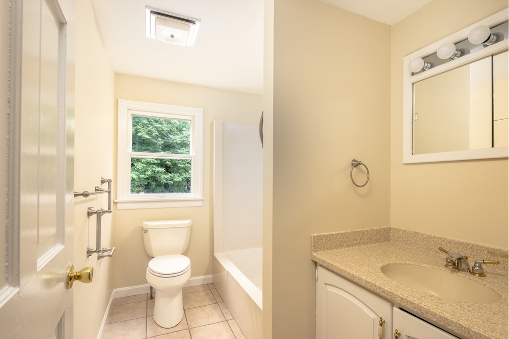 7 Holly Pond Road Marion, MA 02738 - Photo 22 of 42 Gallery Image 22