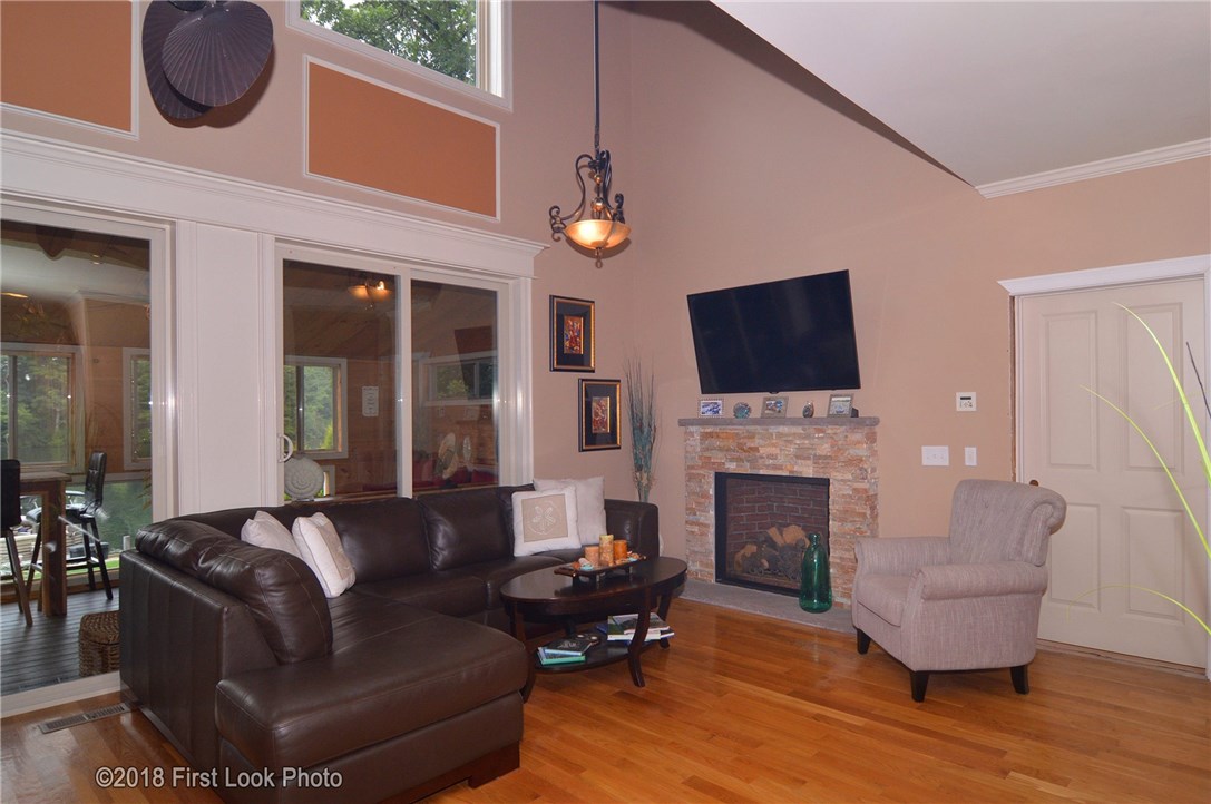 140 Hamburger Road Coventry, RI 02816 - Photo 4 of 40