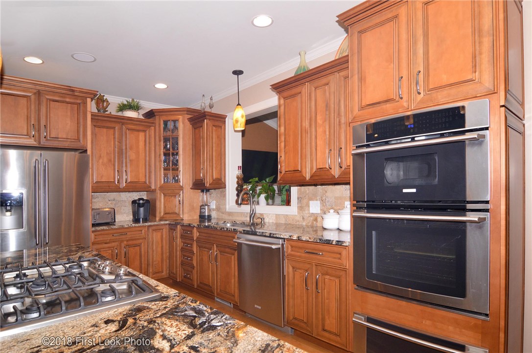 140 Hamburger Road Coventry, RI 02816 - Photo 8 of 40